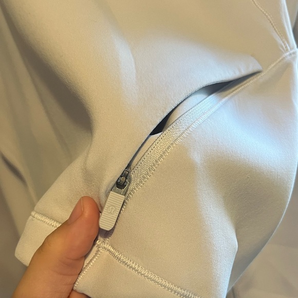 Lululemon alpine white sweatshirt - Picture 6 of 7